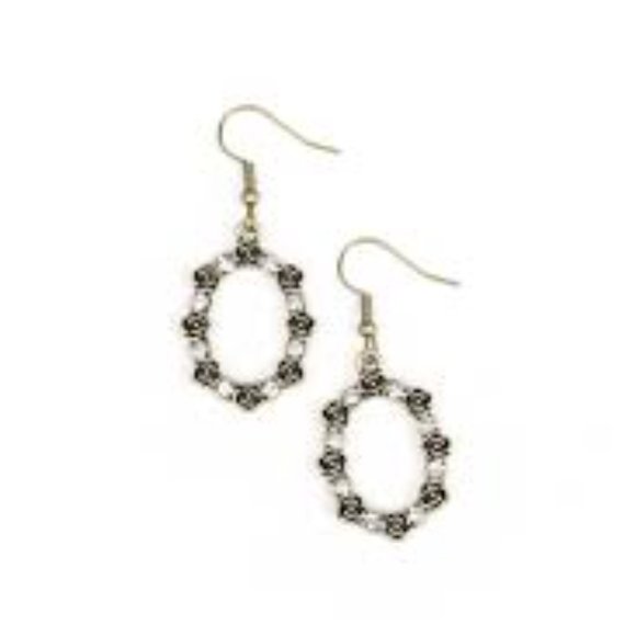 earring - Picture 2 of 2